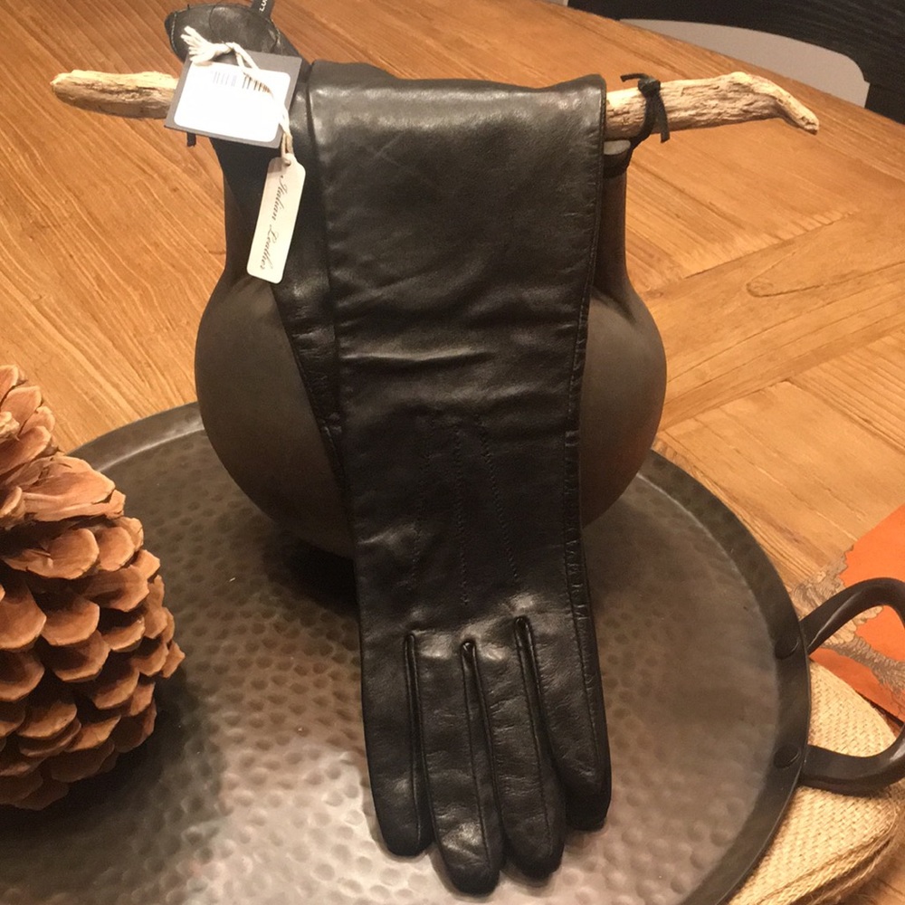 Club Monaco Black Italian leather. Long length gloves. Brand new, with tags!